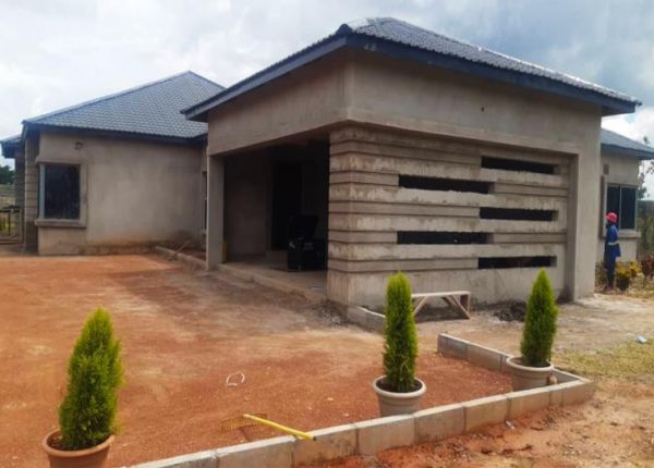 4 Bathroom 3 Bathrooms Gym and Gazebo